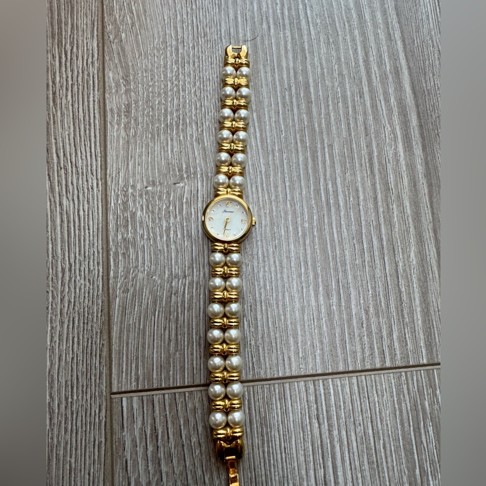 Vintage Gold and Pearl Jacmor Watch Chic Elegant Classy Costume Old Money - Picture 2 of 4